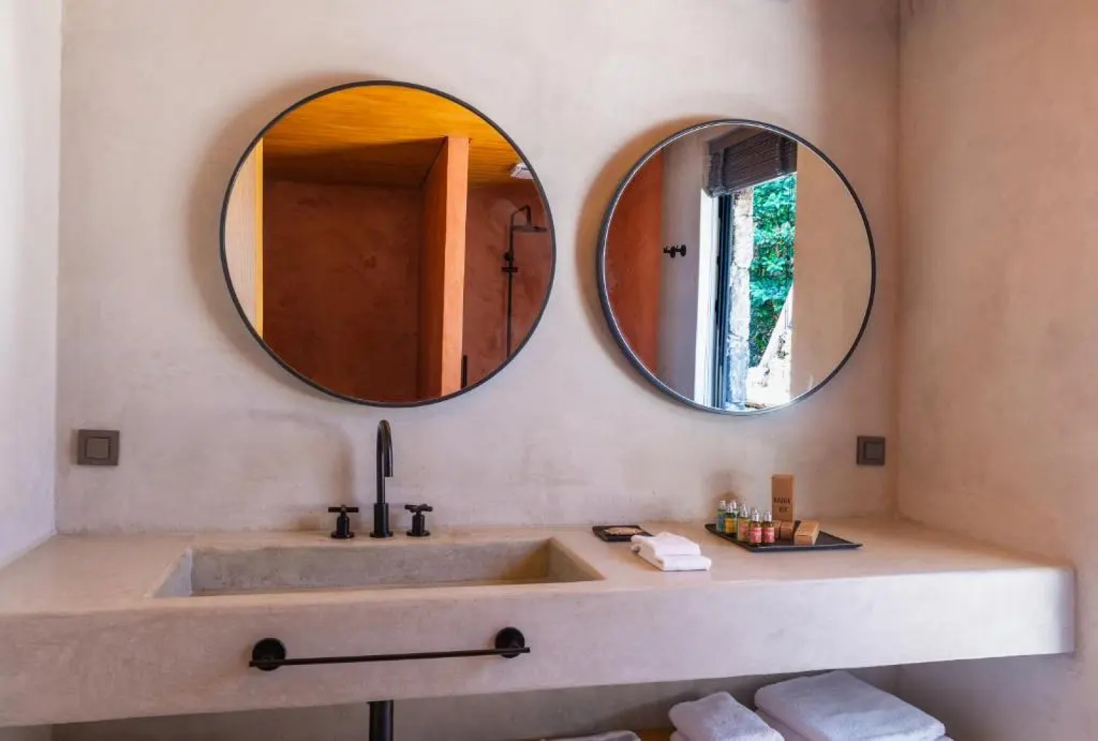 Birdcage 33 Hotel - Adult Only