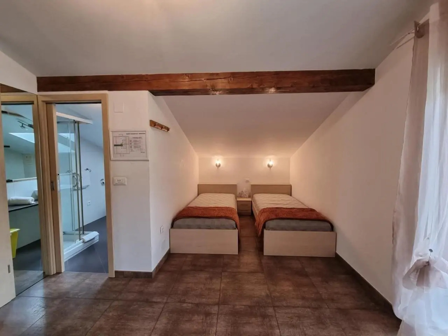 Apartment and Rooms HISA SONCA