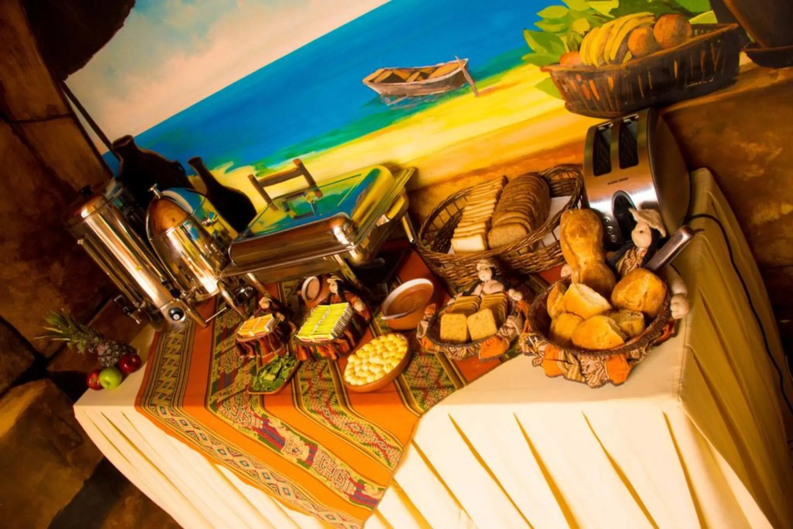 Las Brisas Centro Hotel