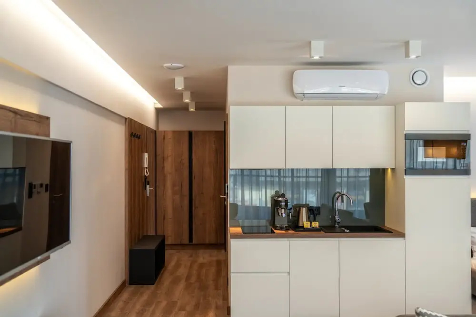 Meta Apartments