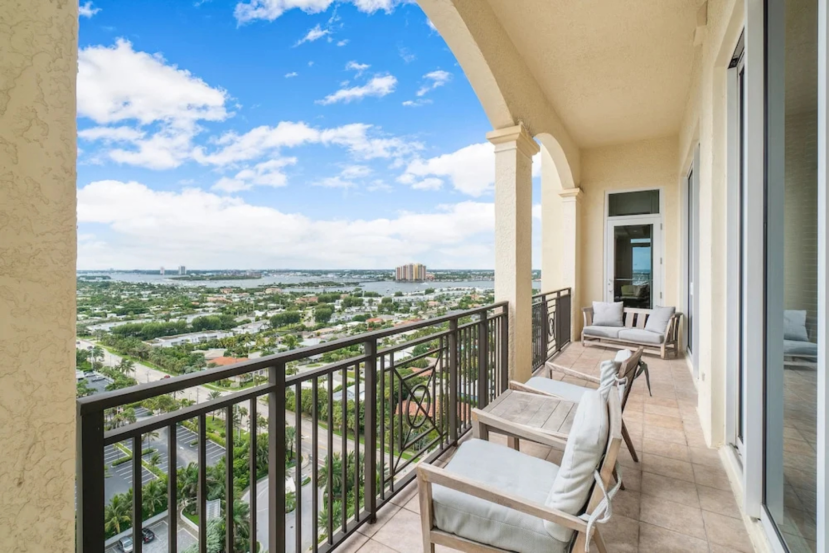 Presidential Penthouse Suite - Palm Beach Singer Island Resort & Spa
