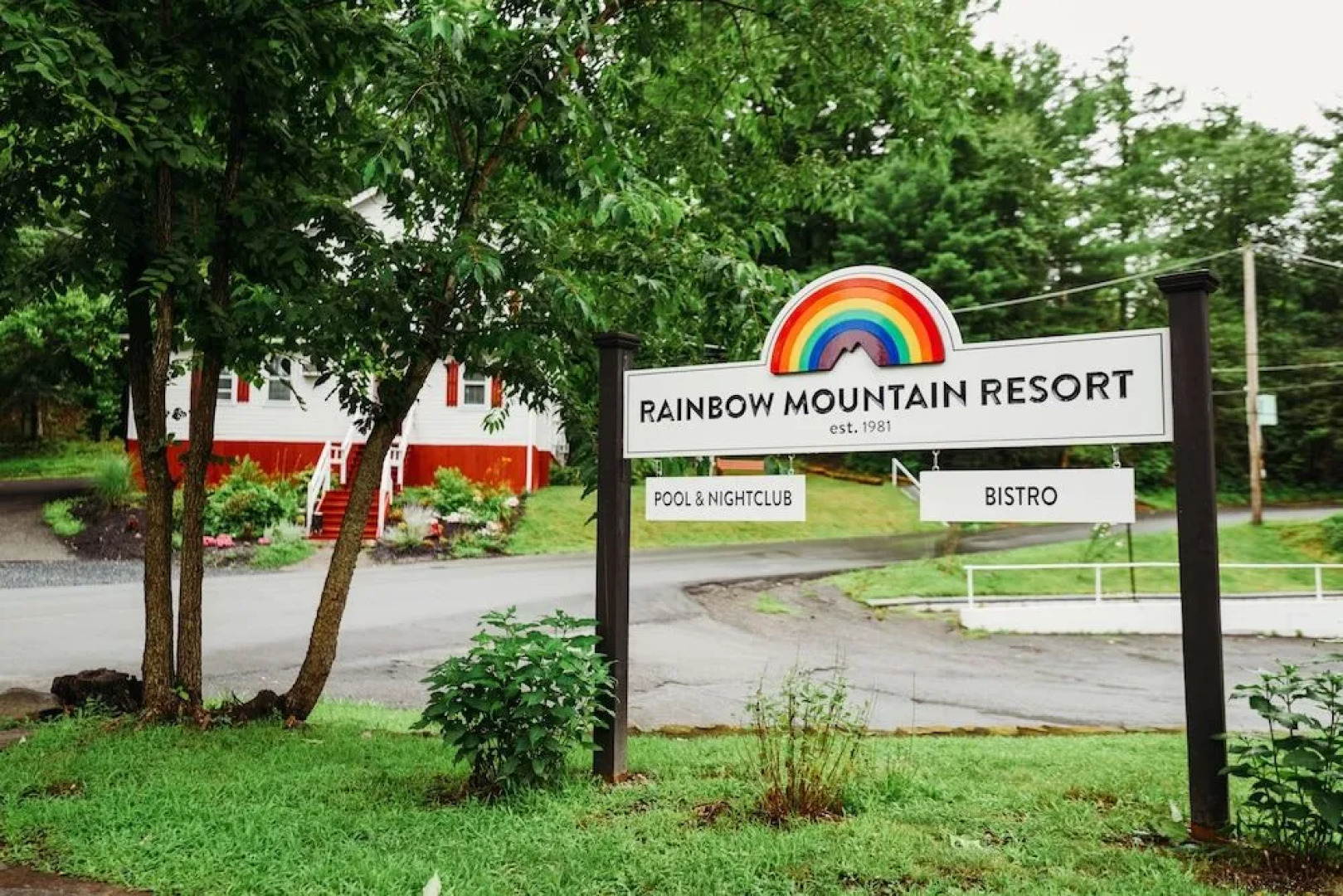 Rainbow Mountain Resort