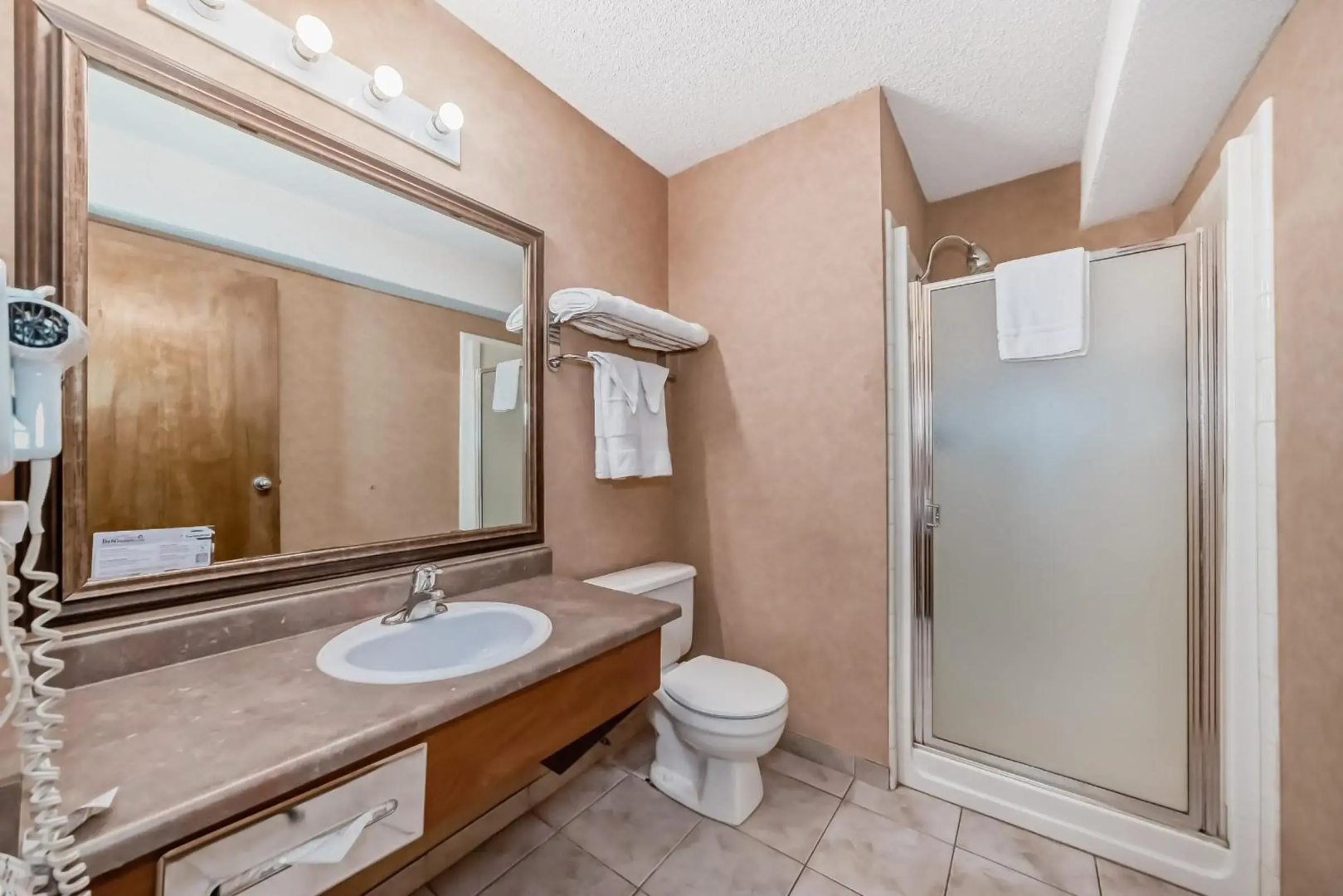 Stony Plain Inn and Suites