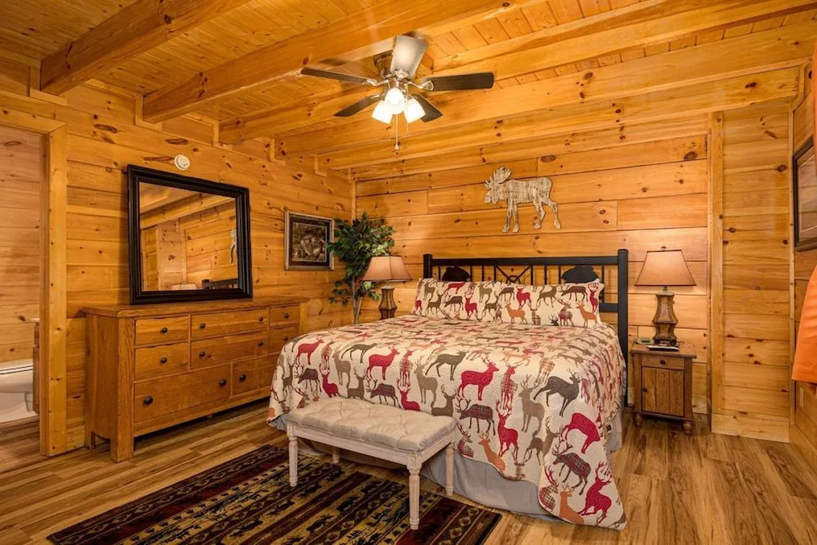 MooseBehaving - Two Bedroom Cabin