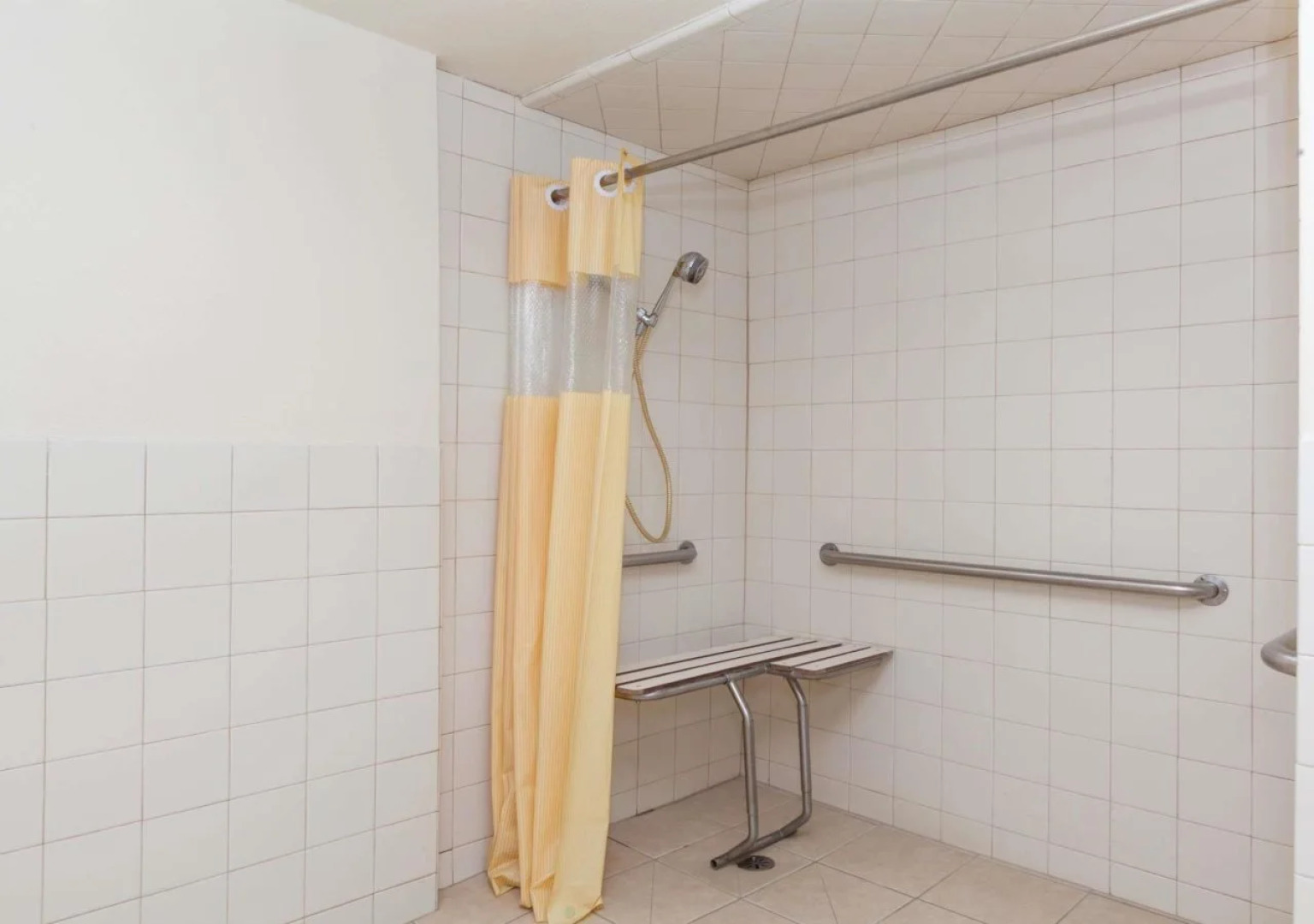 Days Inn by Wyndham Bakersfield