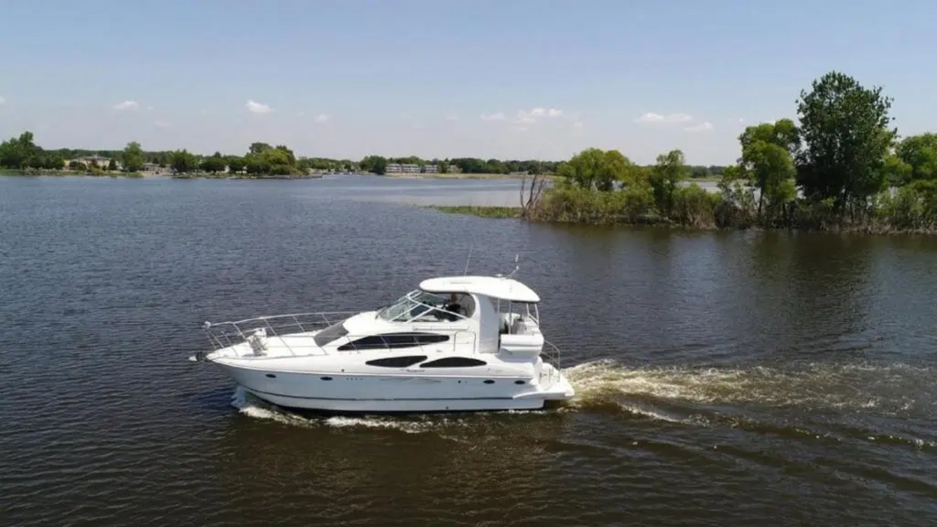 Yachta Yachta Yachta on the wata island and cruise rental