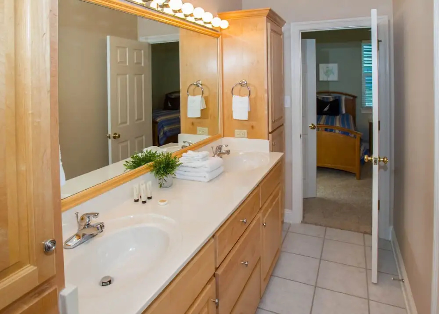 Serenity on the Shore 5 Bedrooms 4.5 Bathrooms Home