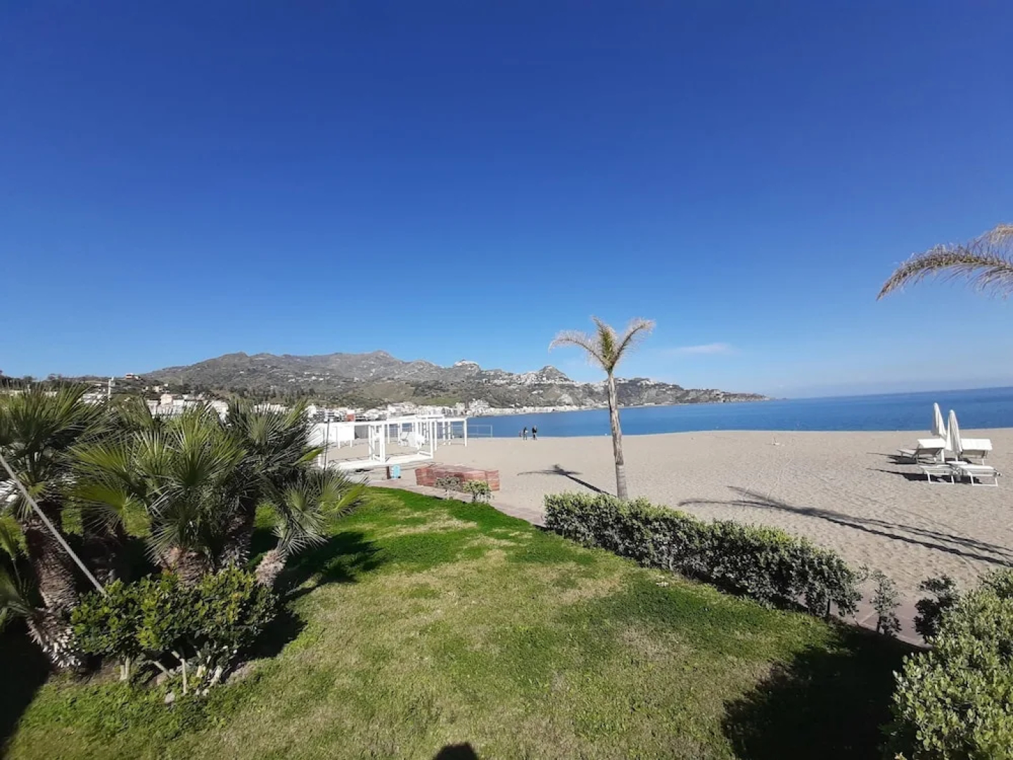 Holiday House in Lungomare Tysandros Giardini Naxos