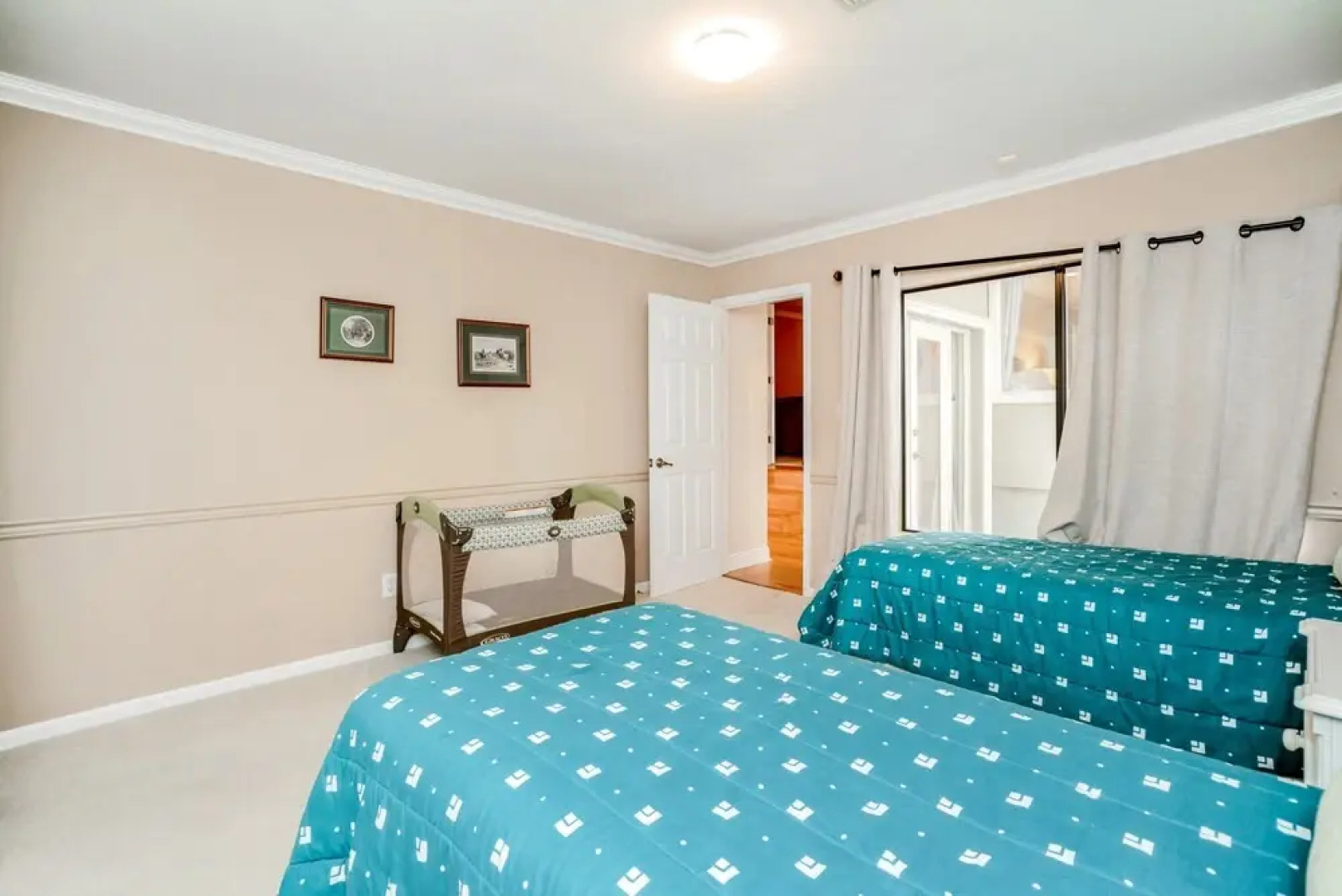 Ultimate 6 Bedroom 5 Bathroom On Bay Hill