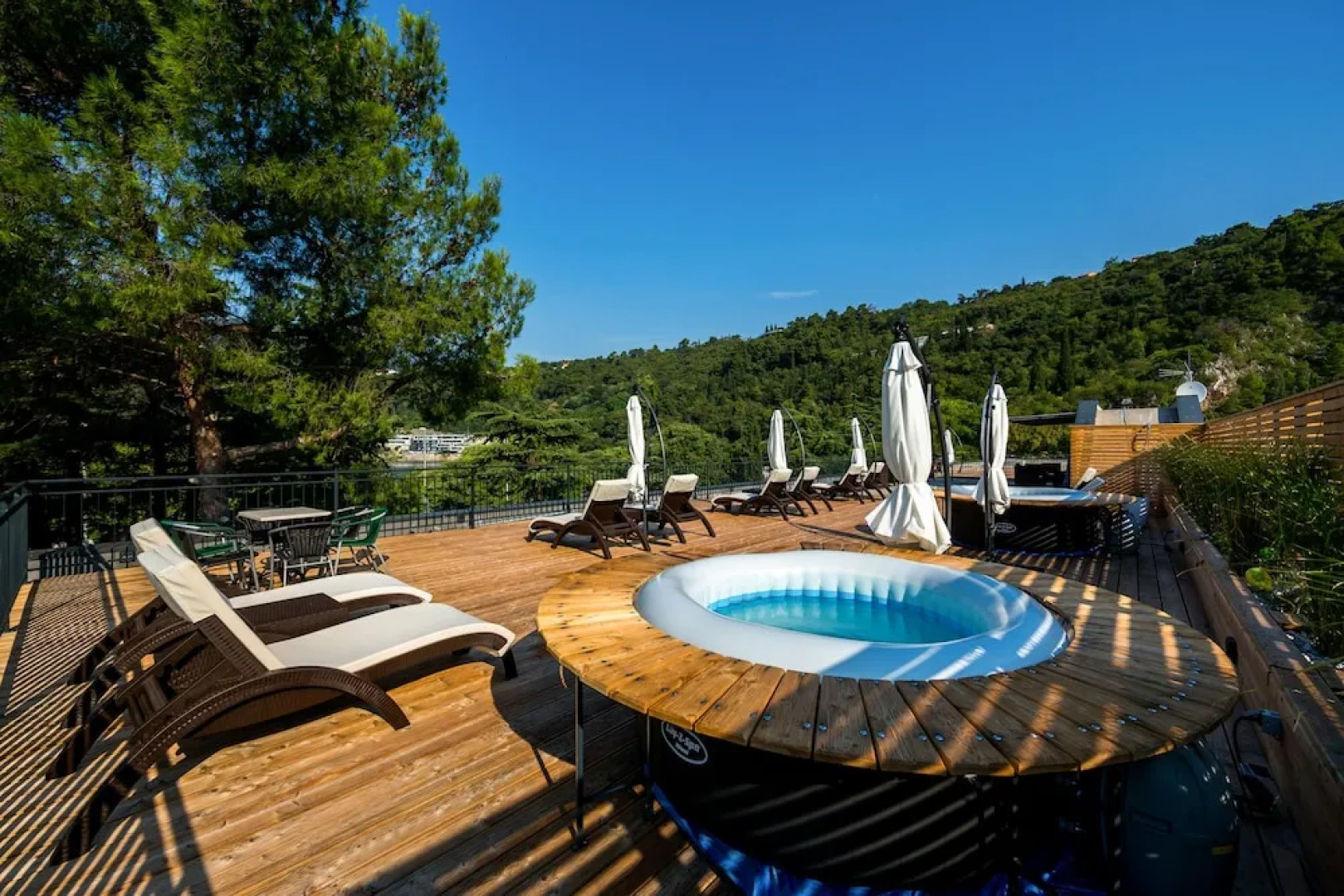 Preelook Apartments and Rooms