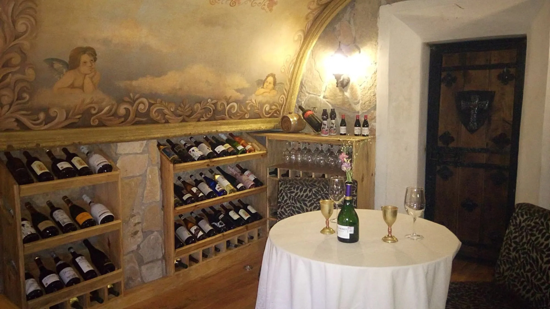 Hotel & Cava La Parroquia