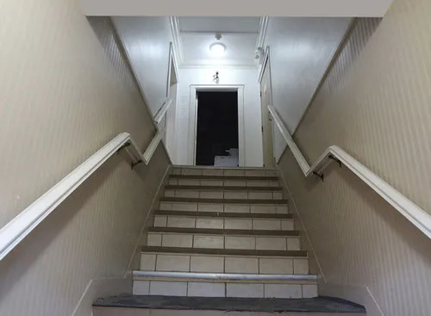 Manor Hostel B&B & Hotel