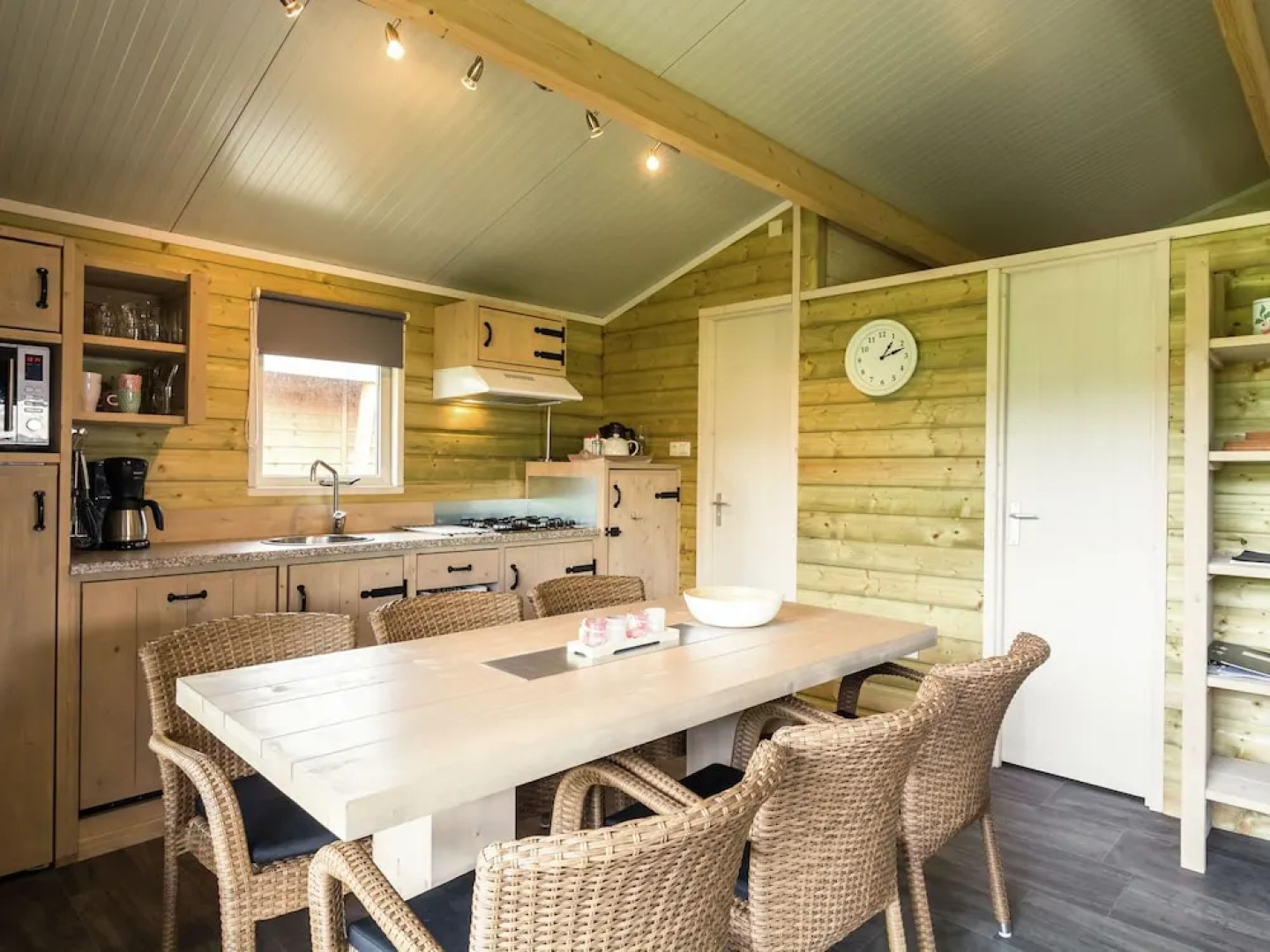 Modern Cabin Near Sea in Oosterend Terschelling