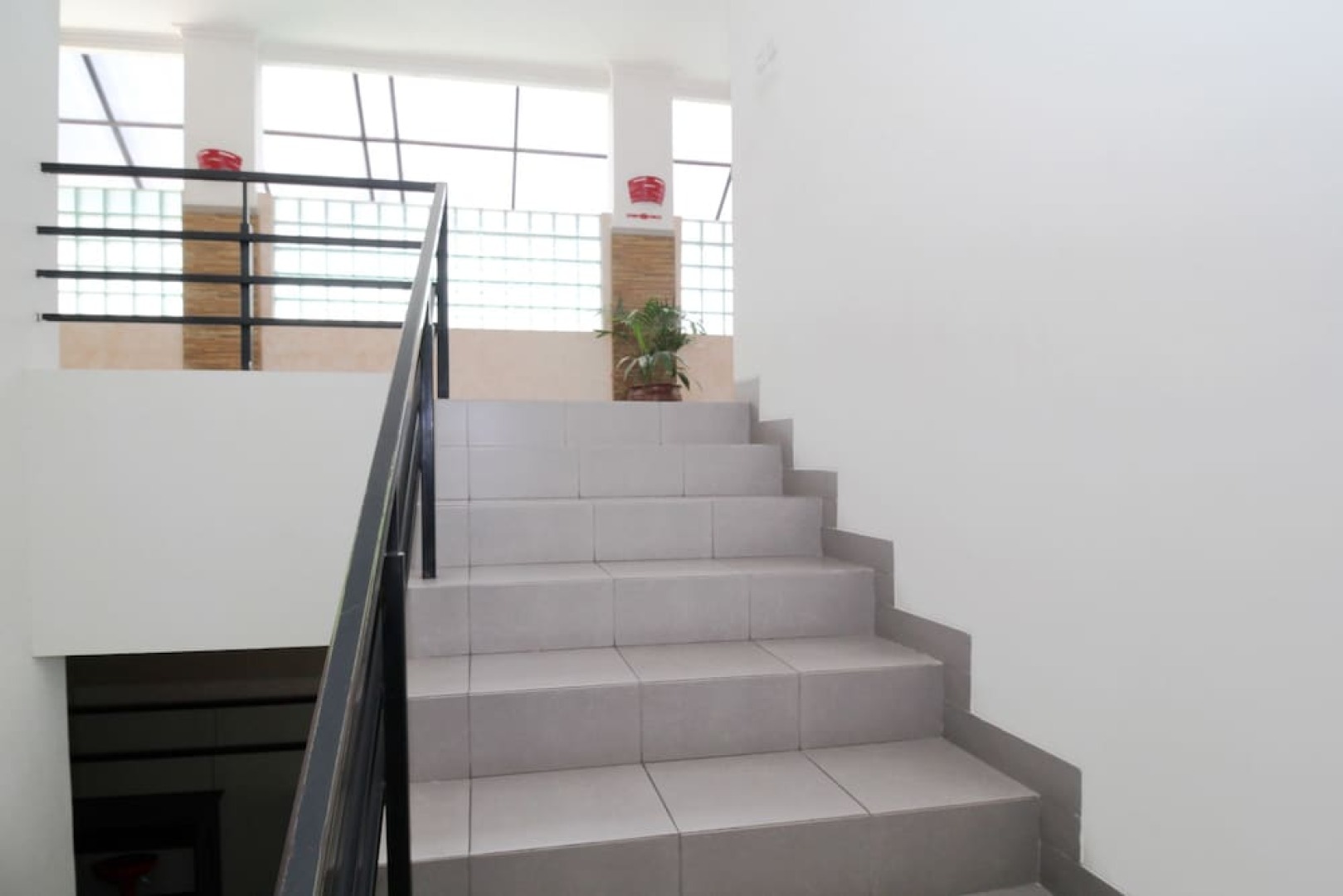 Airy Terminal Tirtonadi MT Haryono 80 Solo