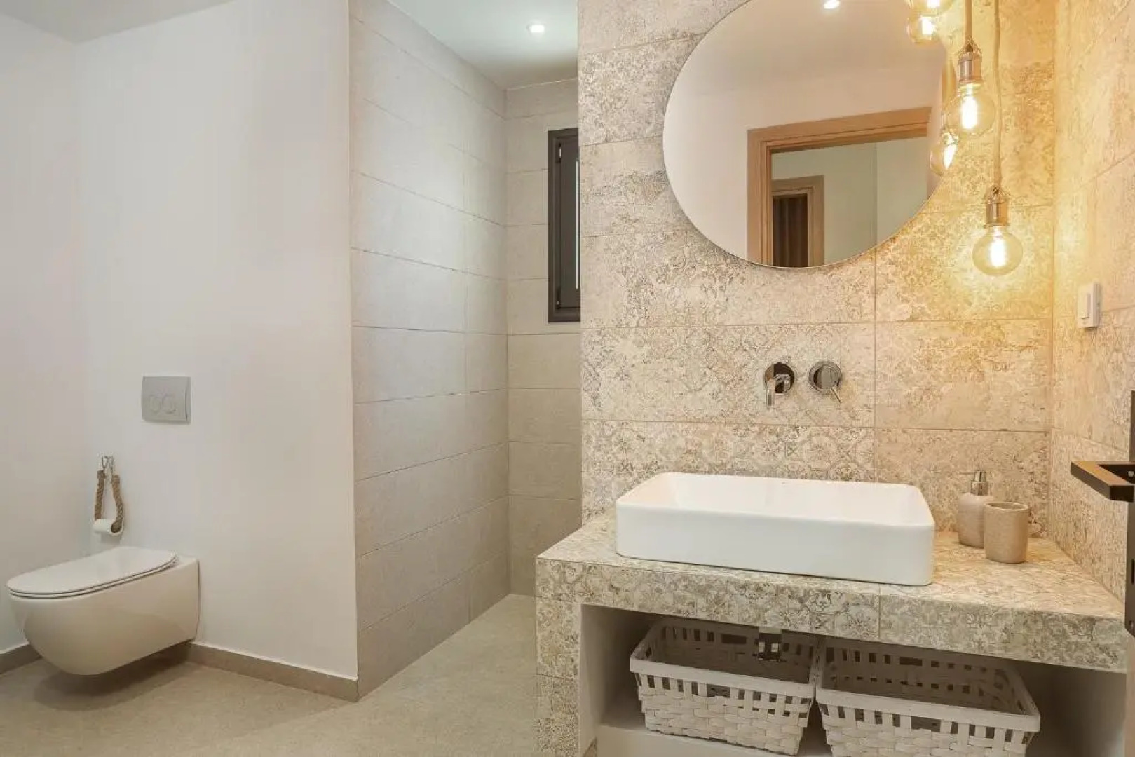 SUOLO di GIOIA Villa with magnificent sea view and infinity pool 18*4m