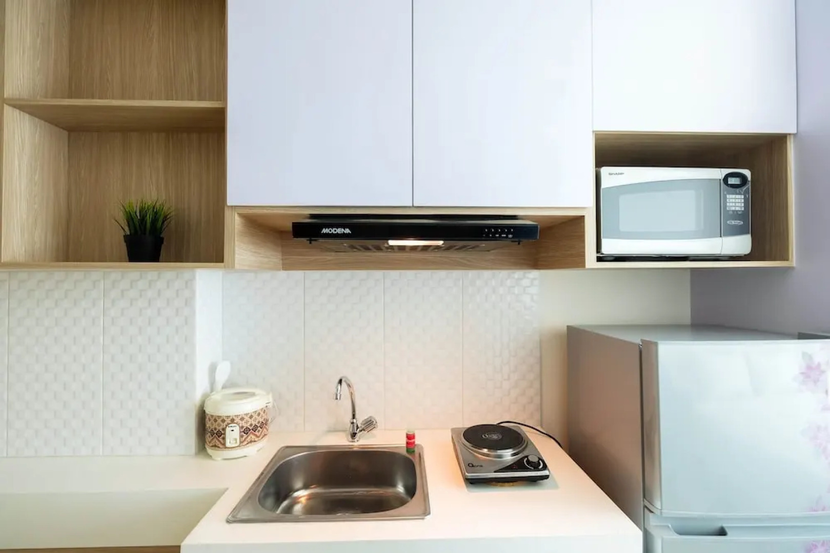 Cozy Studio Tree Park Apartment near BSD City