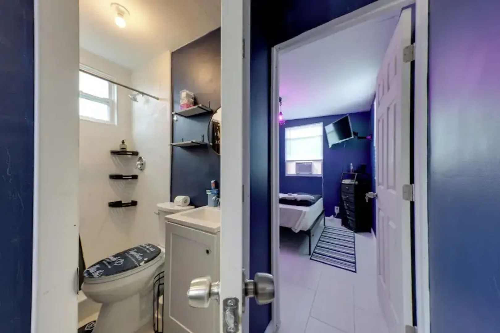 Pet-friendly Fort Lauderdale Home: 8 Mi to Beach!