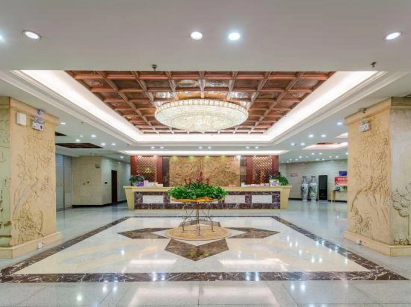 Grand Dragon Hotel