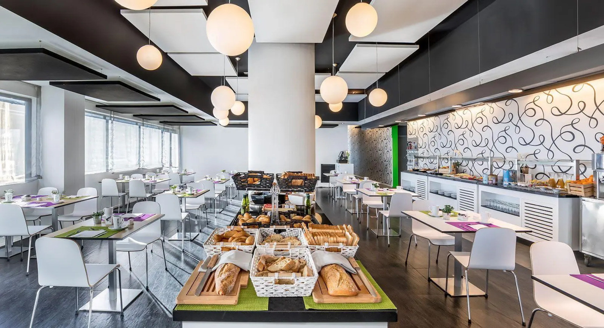 Отель Zentral Castellana Norte