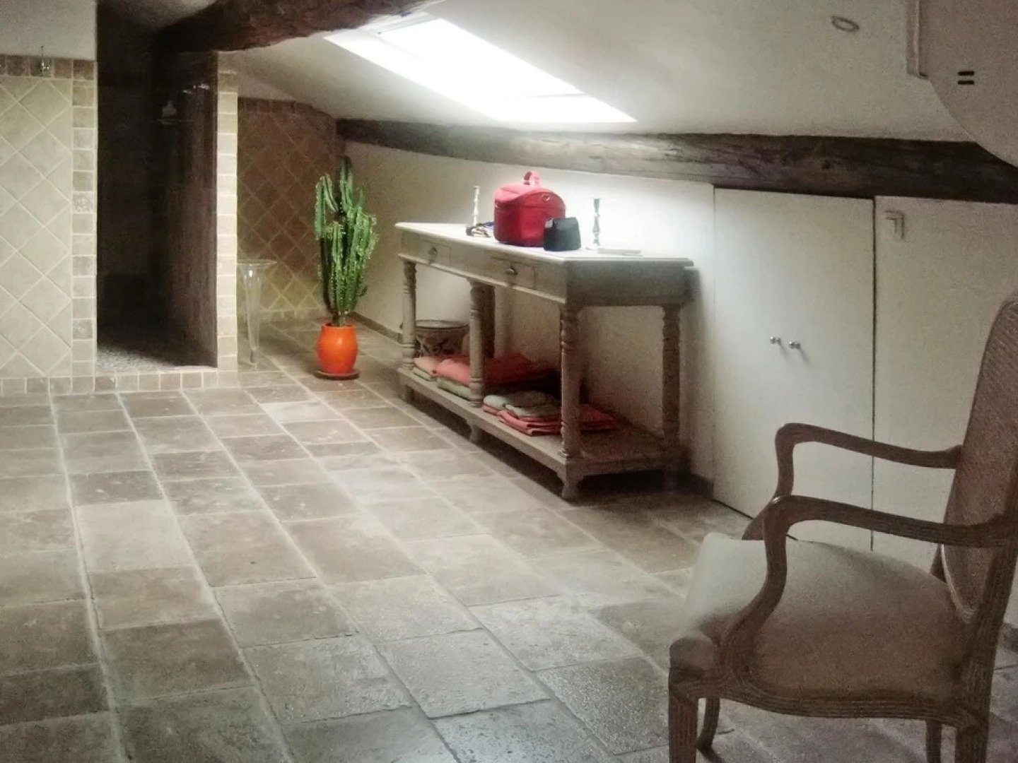 House With 4 Bedrooms in Mollégès, With Wonderful Mountain View, Priva