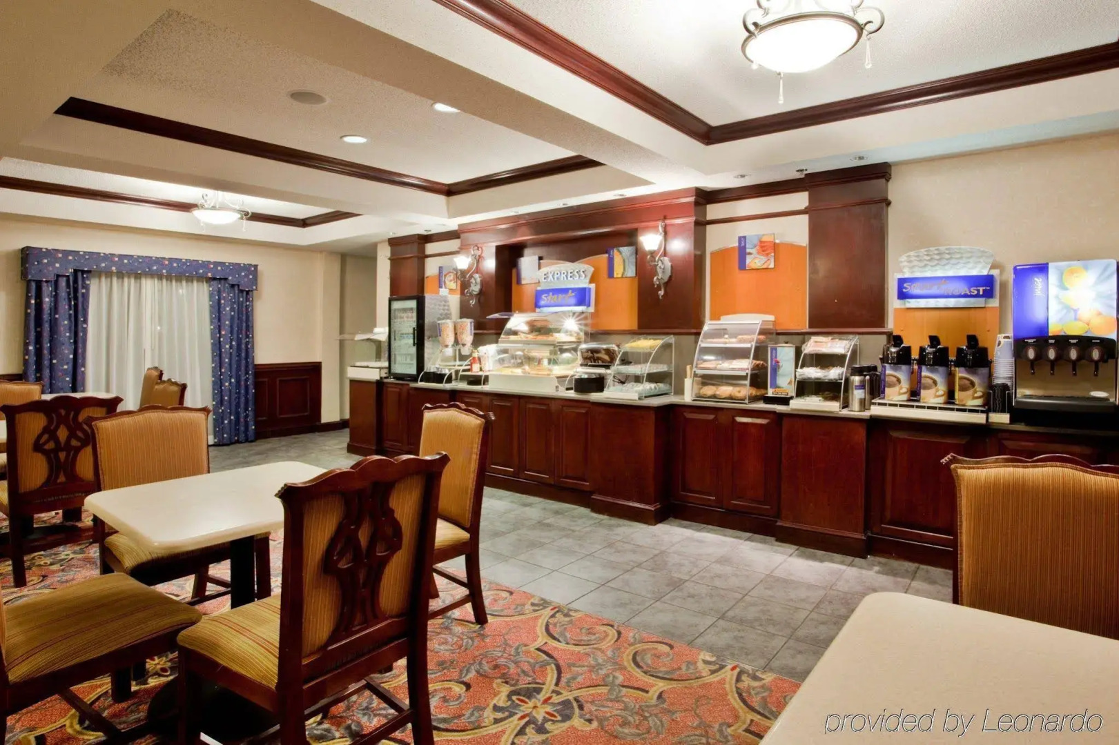 Holiday Inn Express Hotel & Suites Chesapeake by IHG