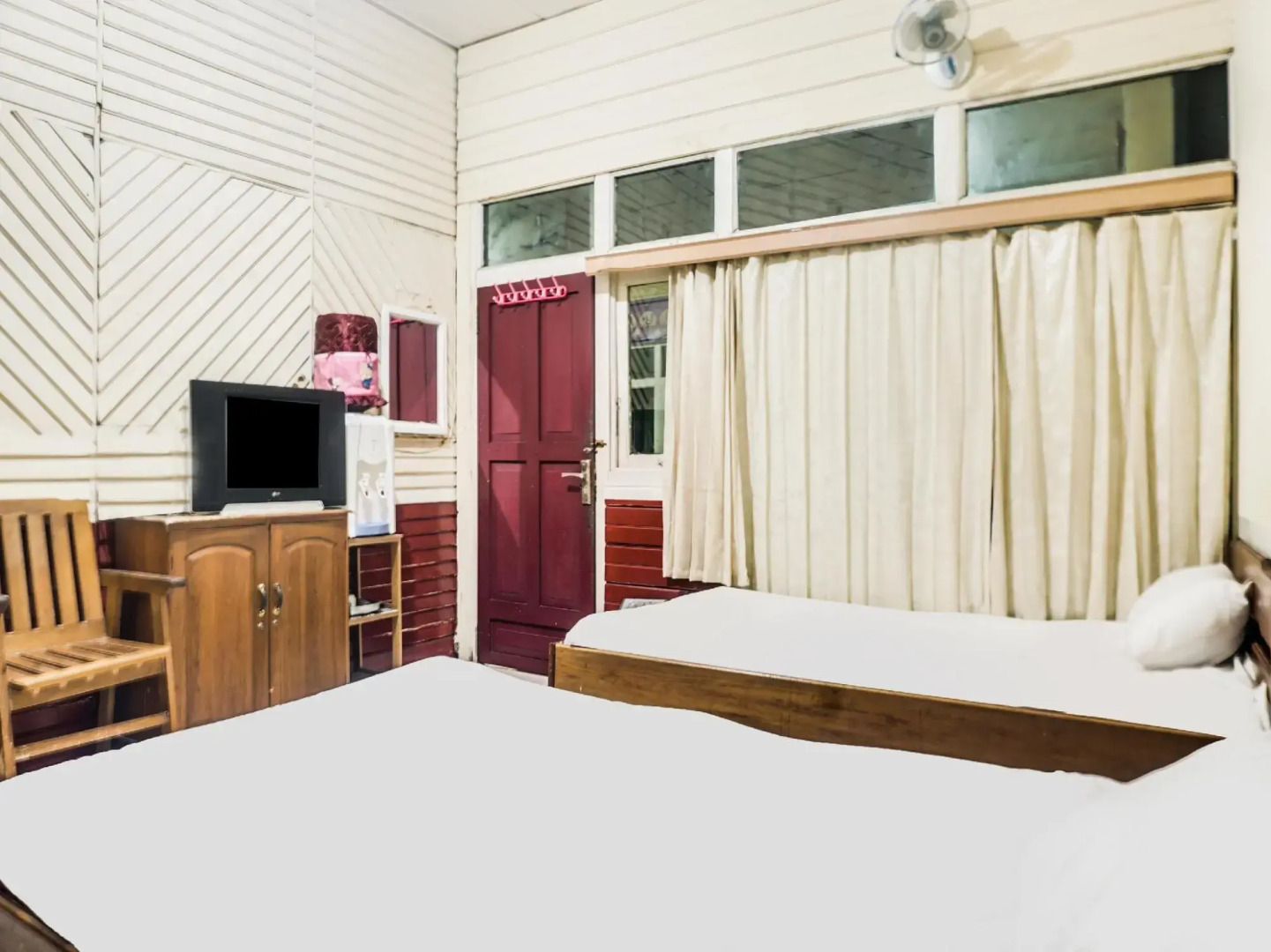 SPOT ON 91833 Hotel Anggrek Daqu Syariah Kapuas