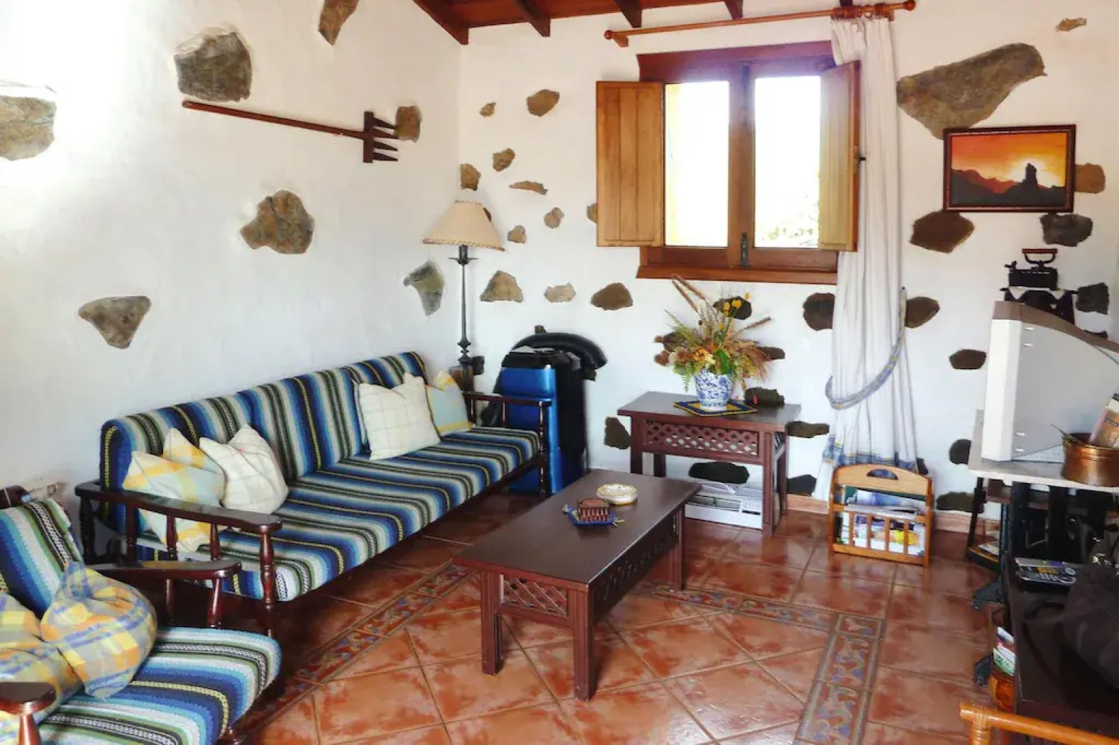 Apartment in Moya with terrace