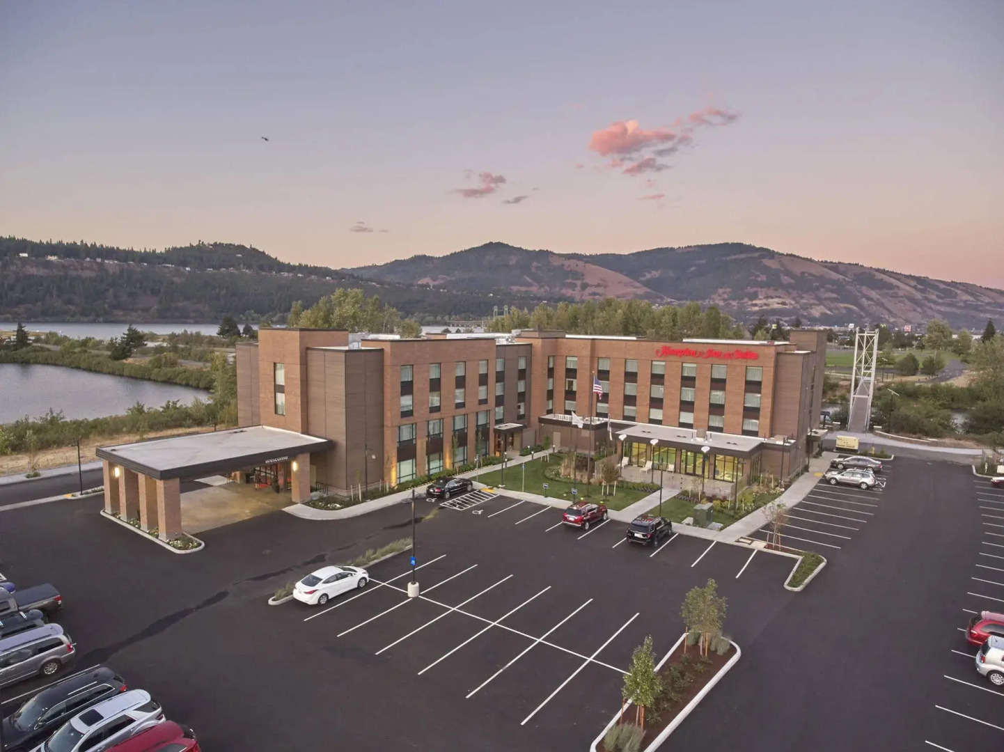 Hampton Inn & Suites Hood River