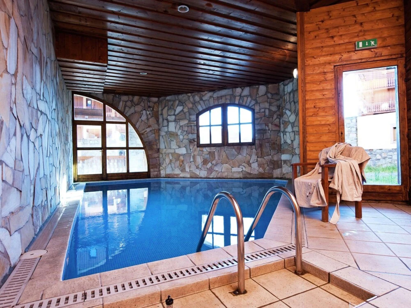 Nice Apartment Near the Center of Val Thorens and Slopes