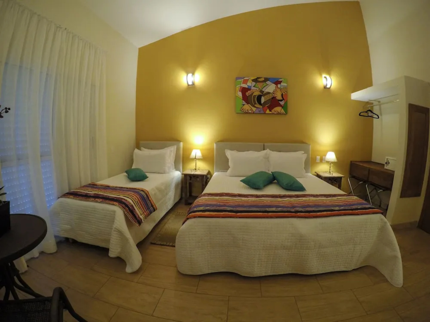 Hotel Mil Flores