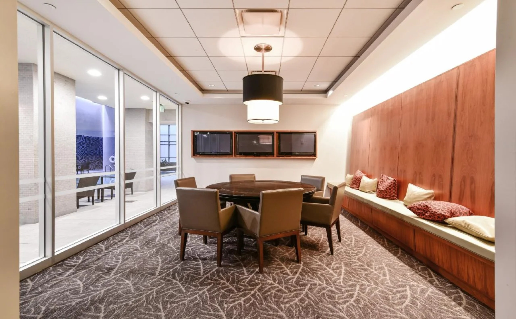 660 Washington Apartments