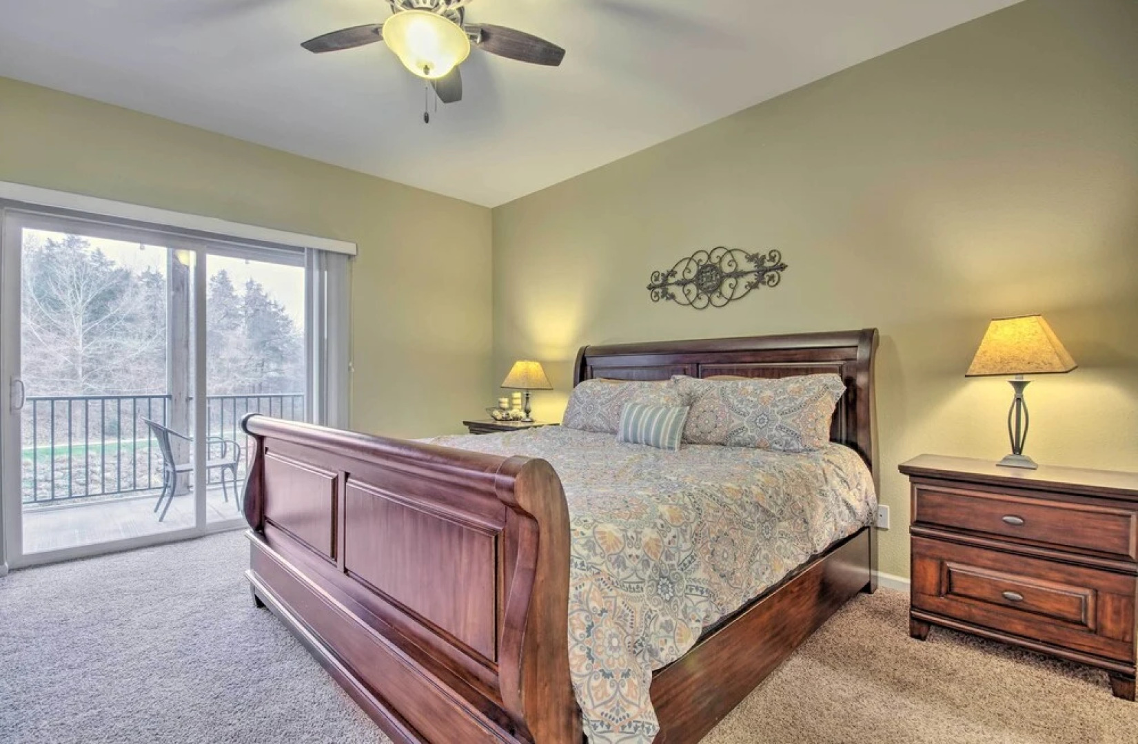 Spacious Lakefront Condo w/ Views in Camdenton!