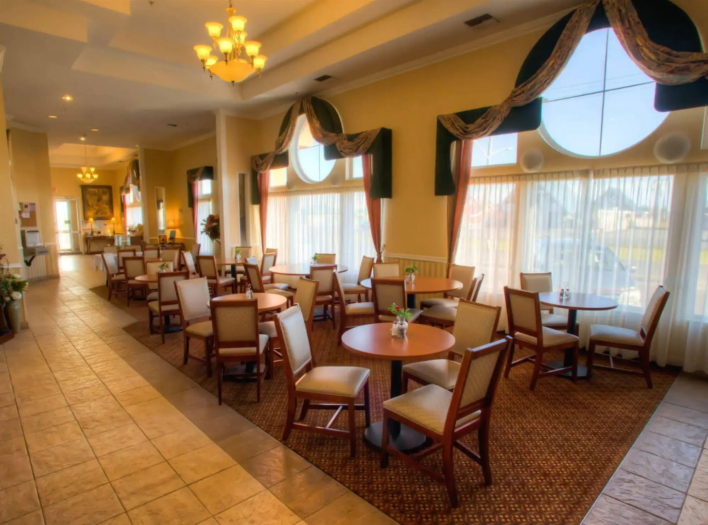 BayVue Hotel, Resort and Suites