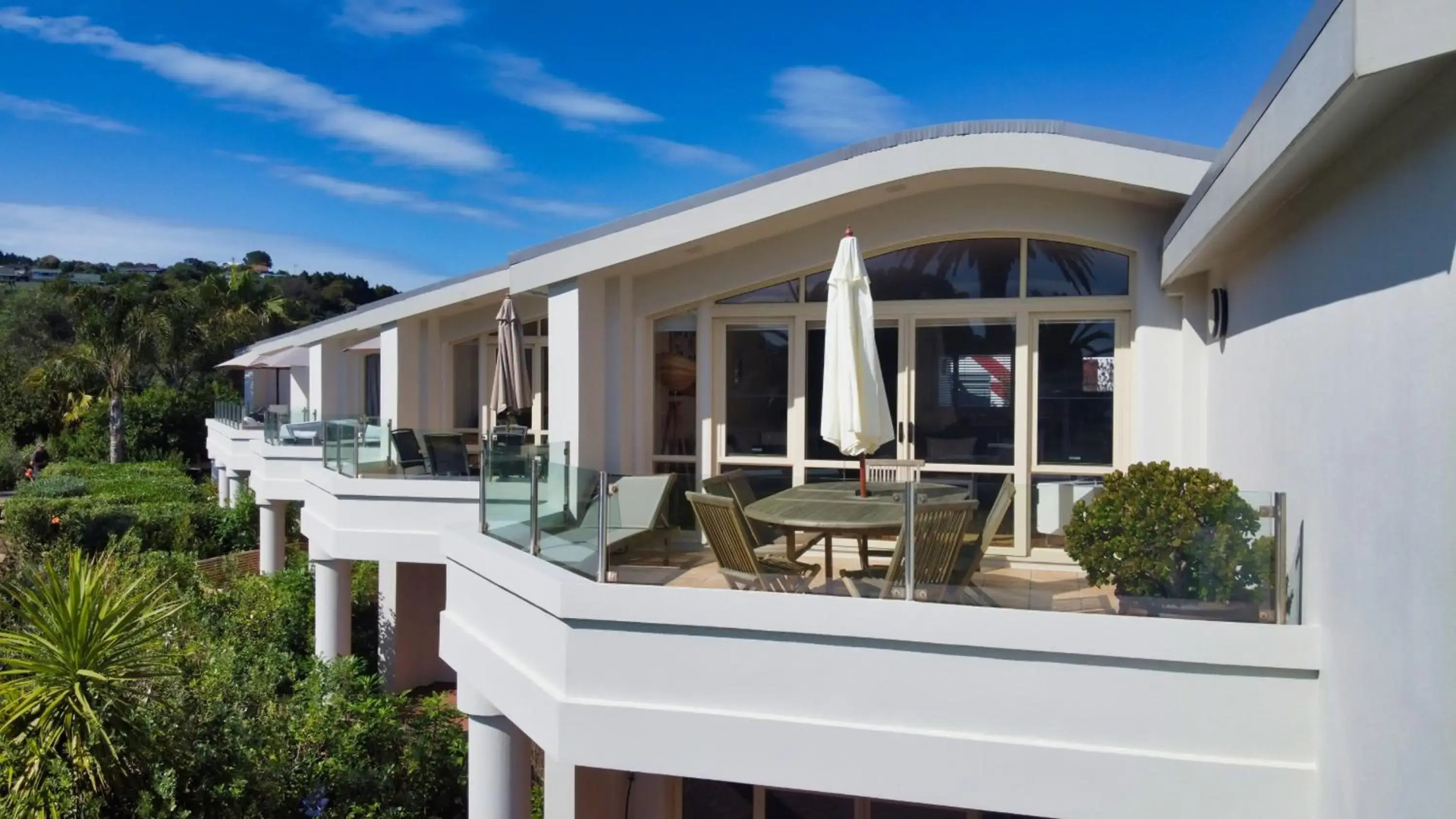 Onetangi Beach Apartments