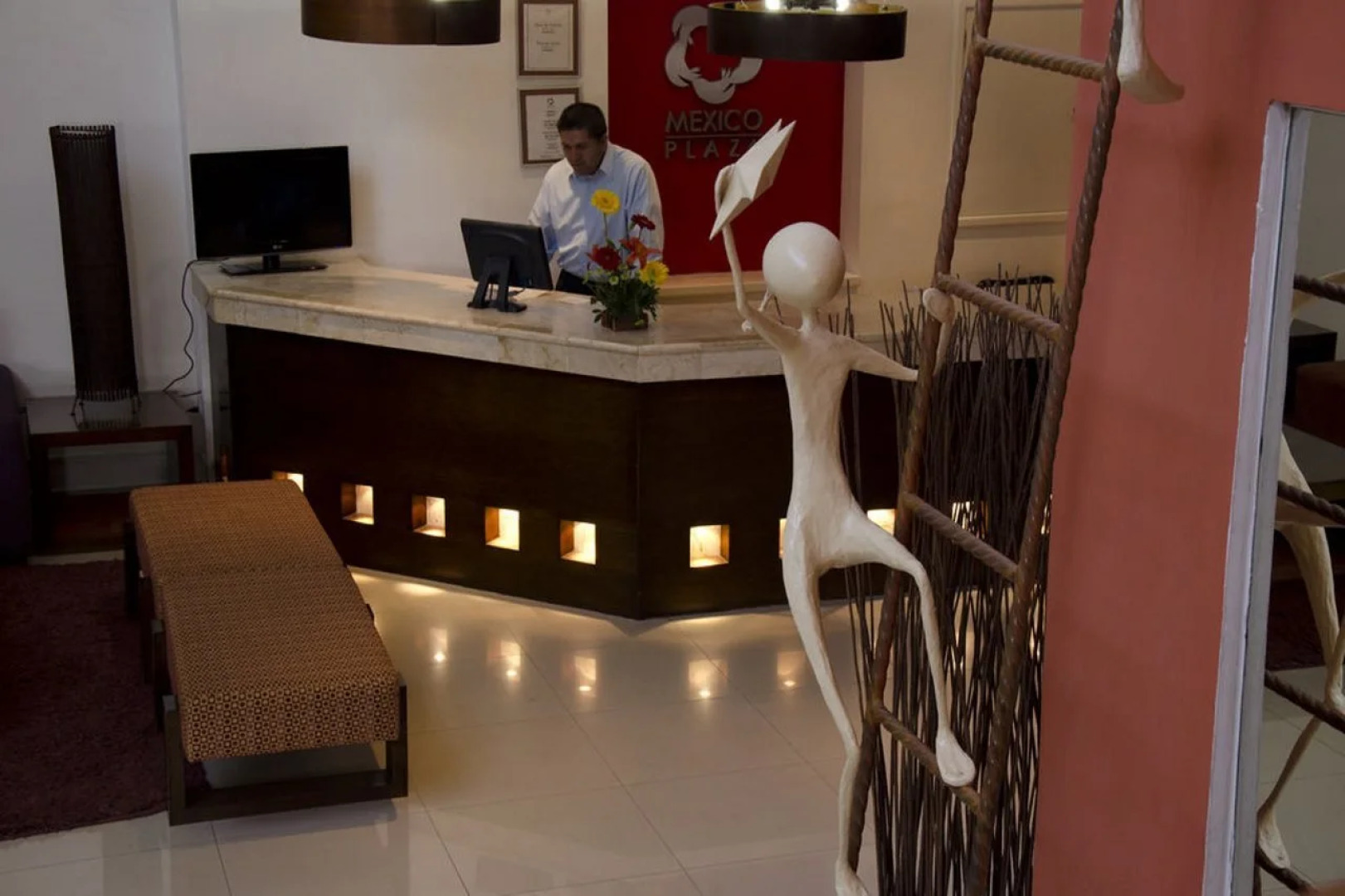 Hotel Suites Mexico Plaza Campestre