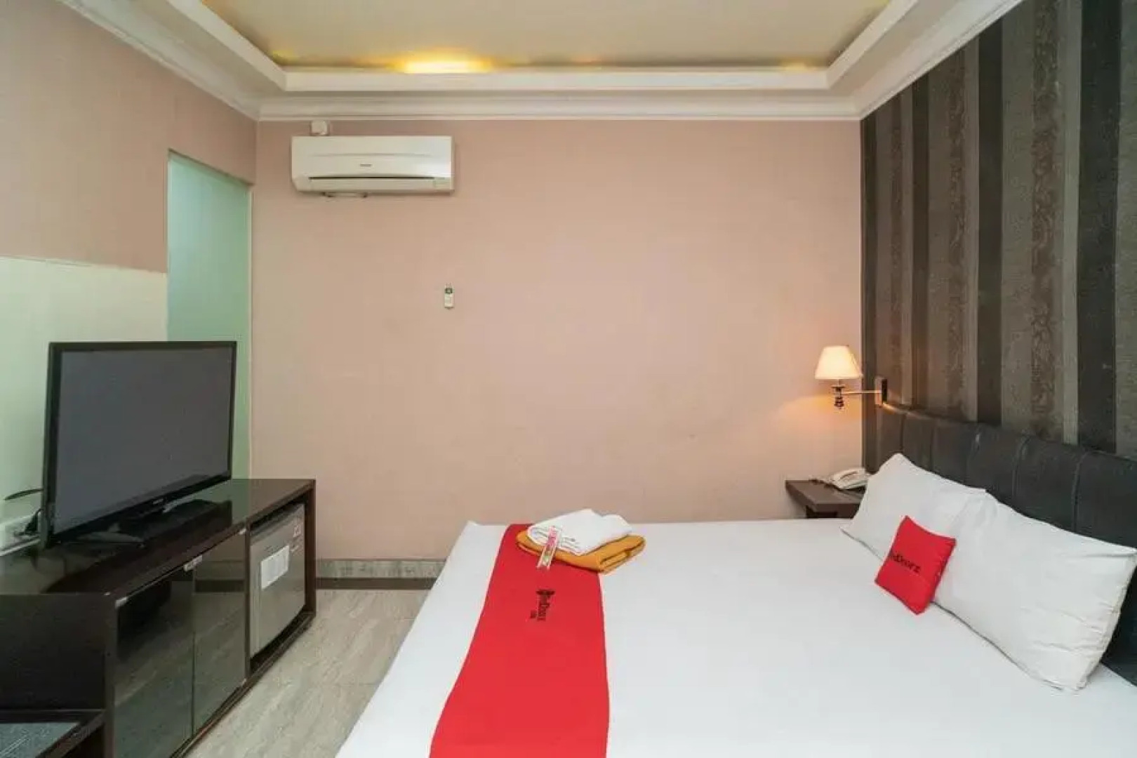 RedDoorz Plus near Simpang Tiga Tritayasa Cilegon