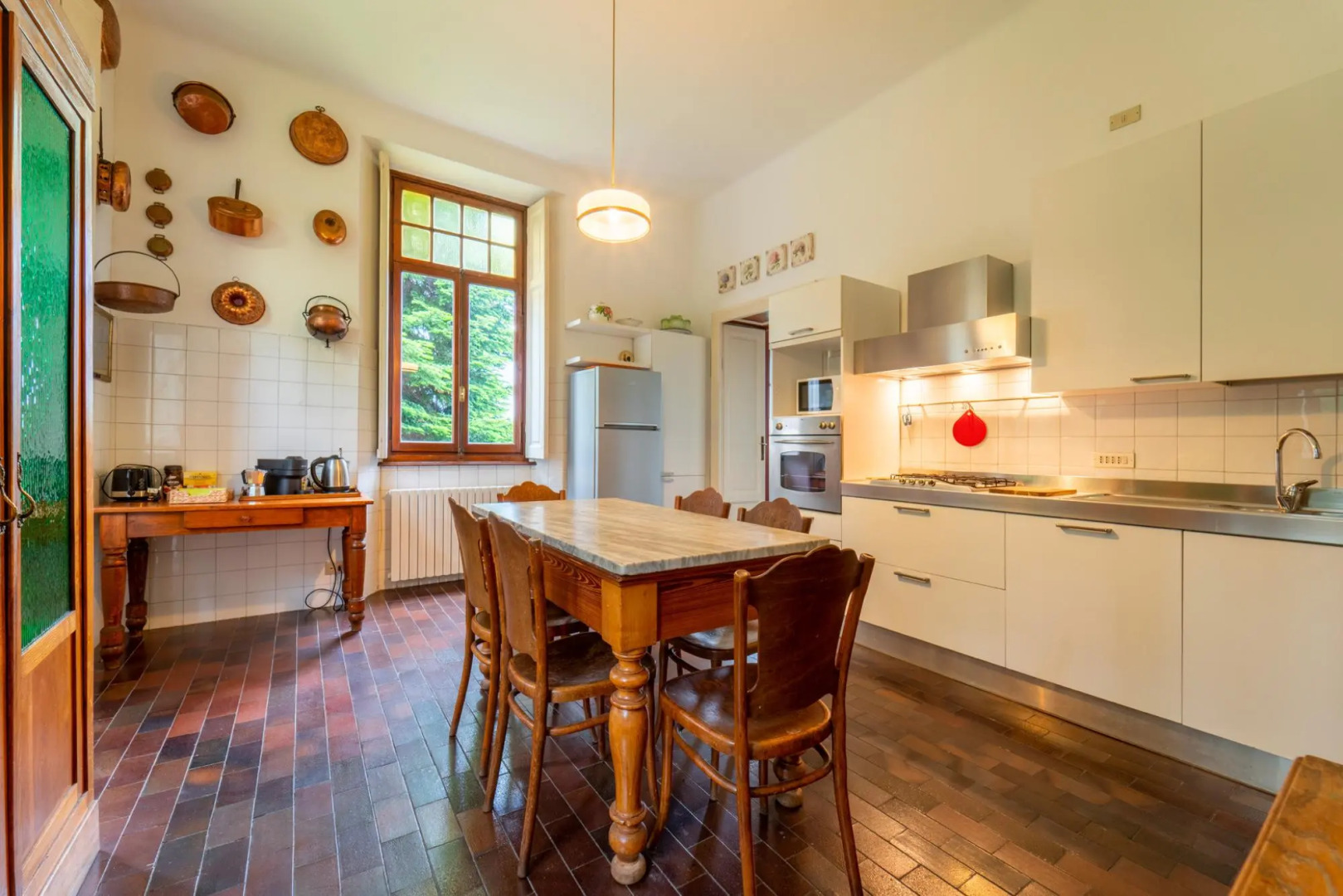 Family Villa with Stunning Lake View by Wonderful Italy