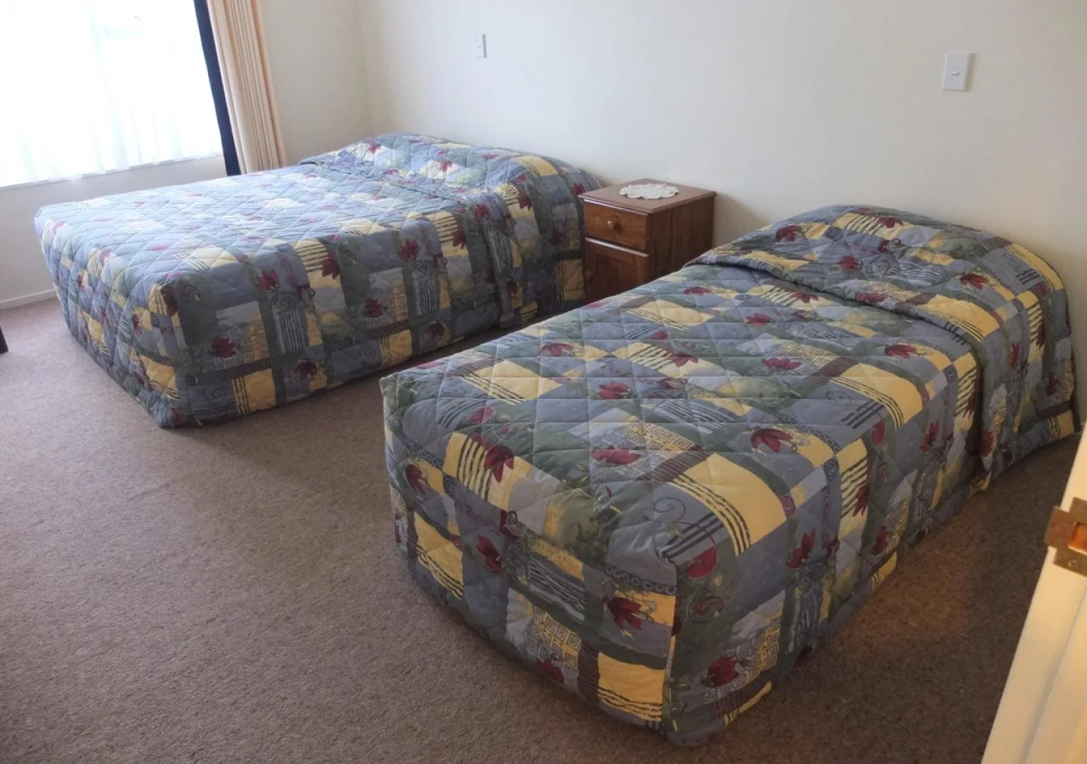 Colonial Court Motel