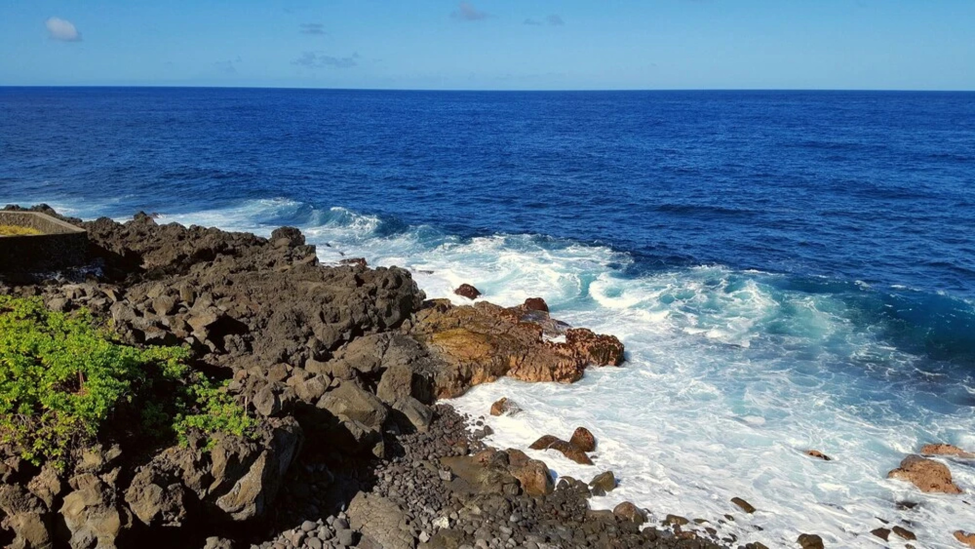 Hale O'hia Lehua 3 Bedroom Home by RedAwning