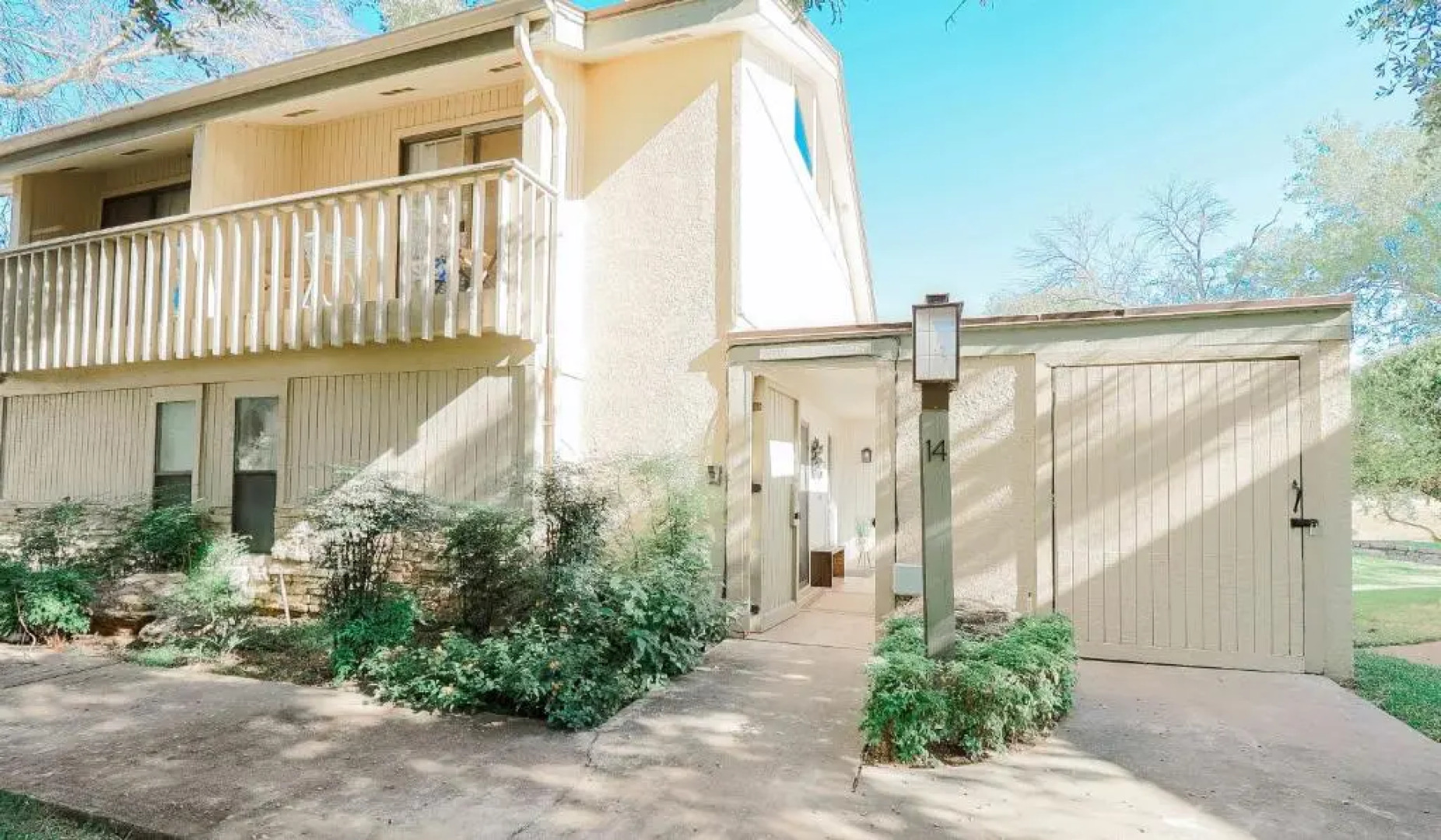 Stylish Waterfront Townhouse with Boat Slip, Pet Friendly