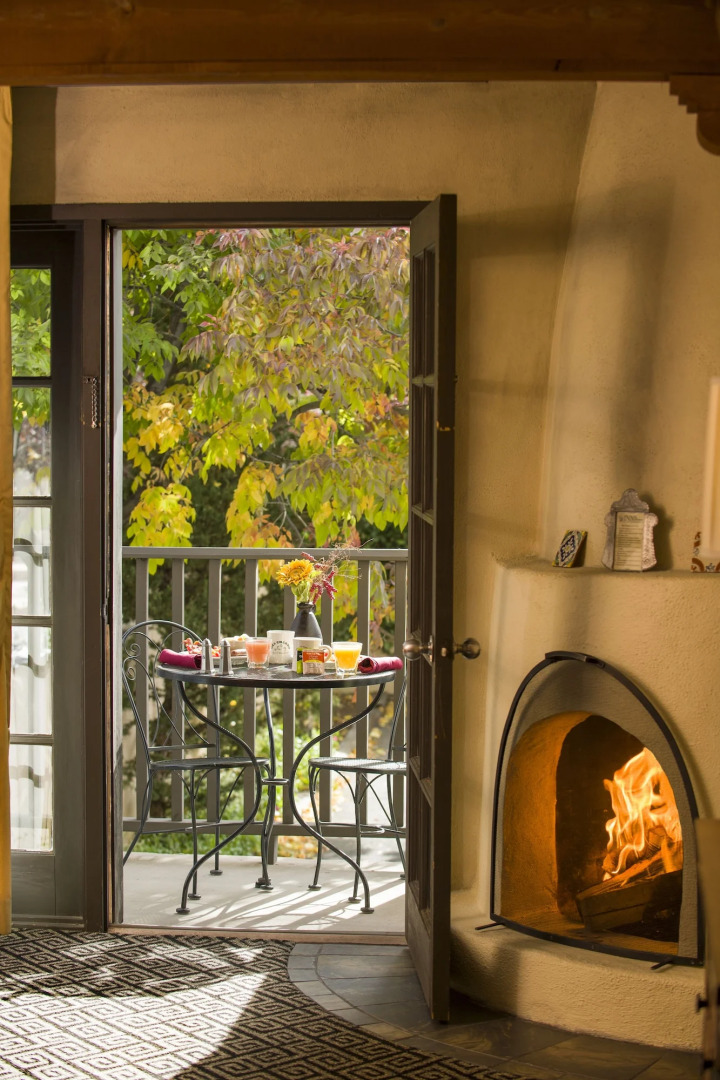 Inn of the Governors