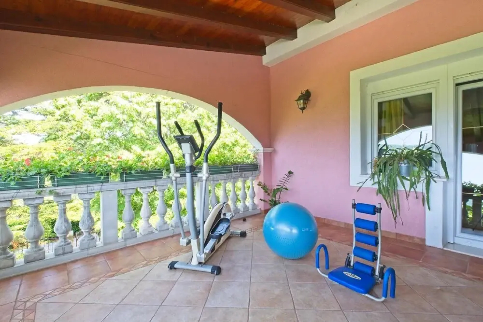 Villa Thousand Roses - Four-bedroom Villa With Terrace and Swimming Pool ID Direct Booker 7164