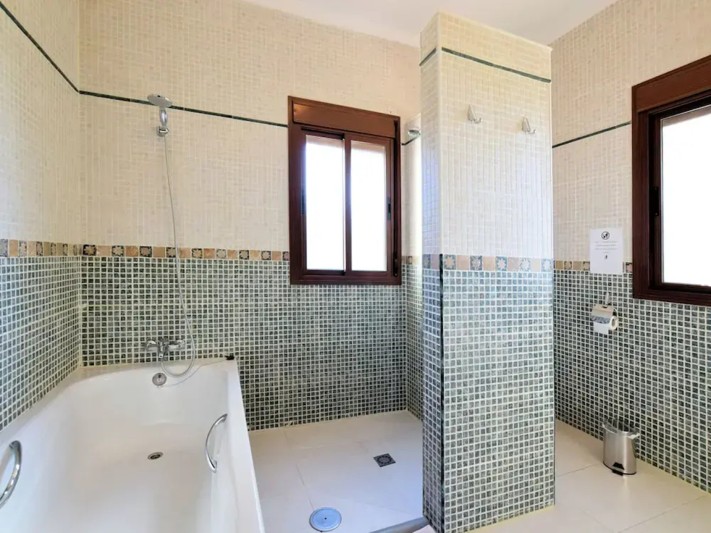 Comfortable Luxury Villa With Private Swimming Pool