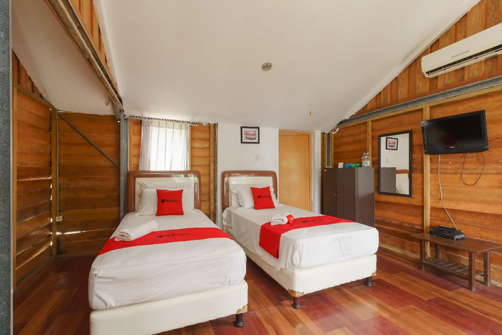 RedDoorz Syariah @ Sumur Tiga Beach Sabang