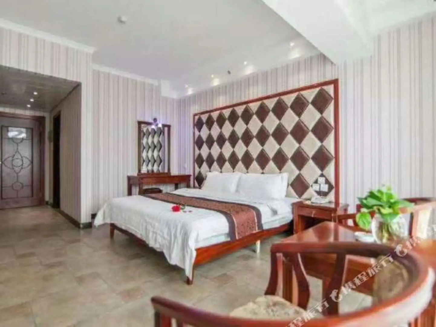 Yiju Hotel (Xining Railway Station Xinqian Guoji)