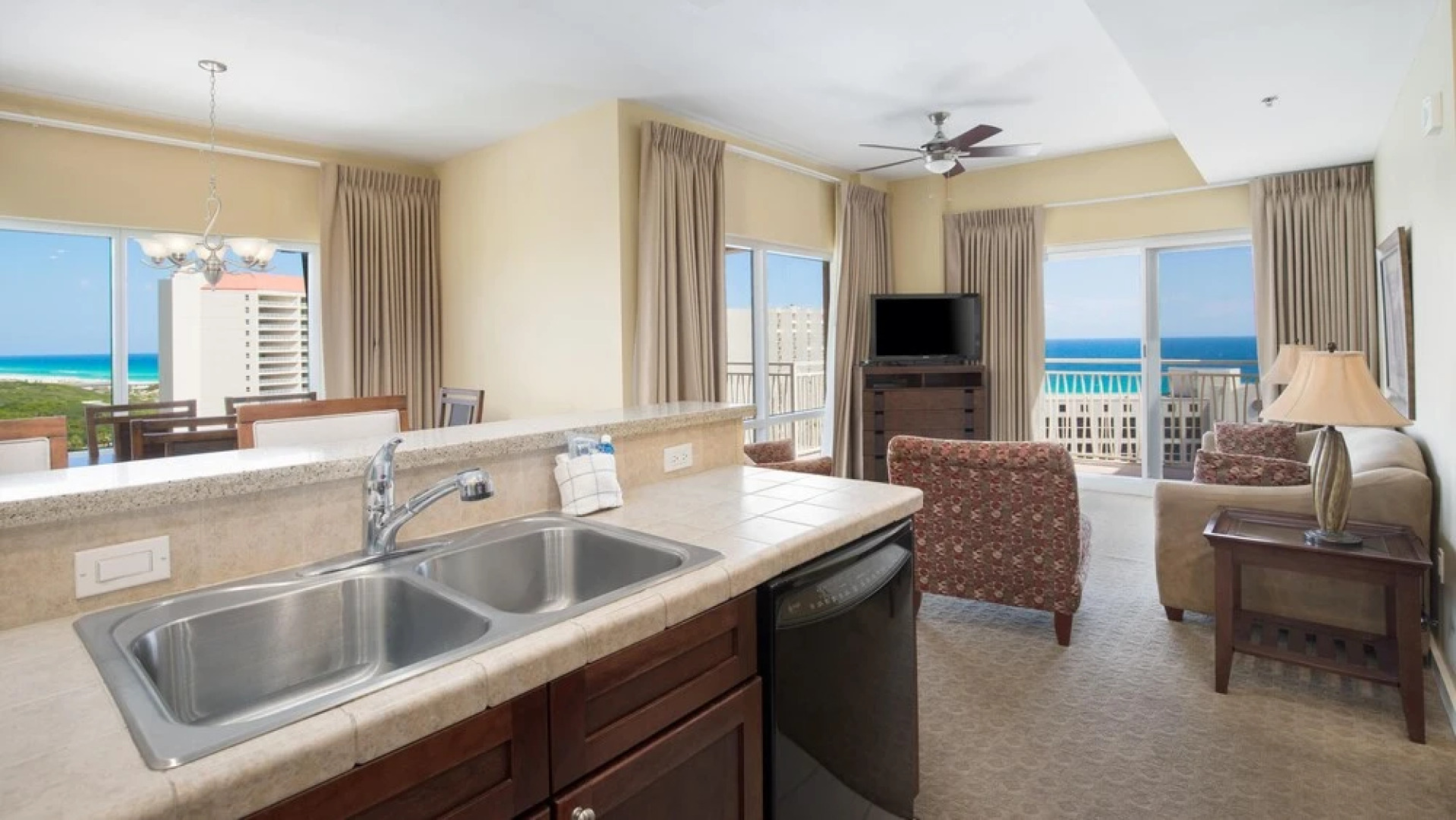 Luau II 7031/7033 at Sandestin