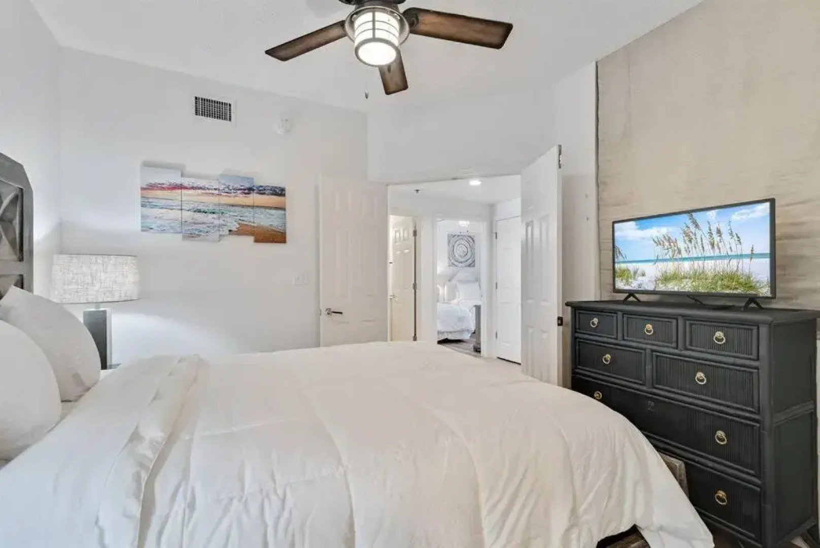 Bristol 610 - Spacious Corner Unit w/ Large Balcony & Gorgeous Beach View!