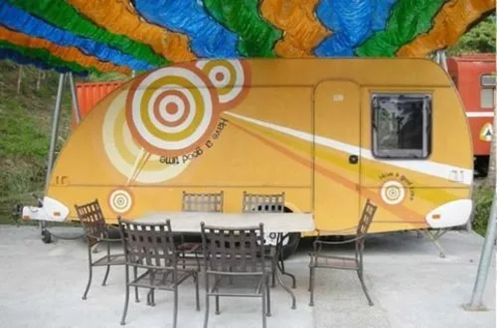 Jhuci Station Holiday Center