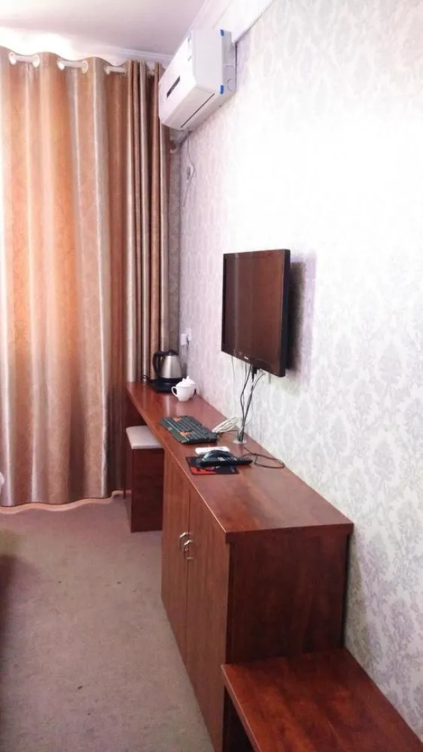 Yanshi 7 Star Express Hotel