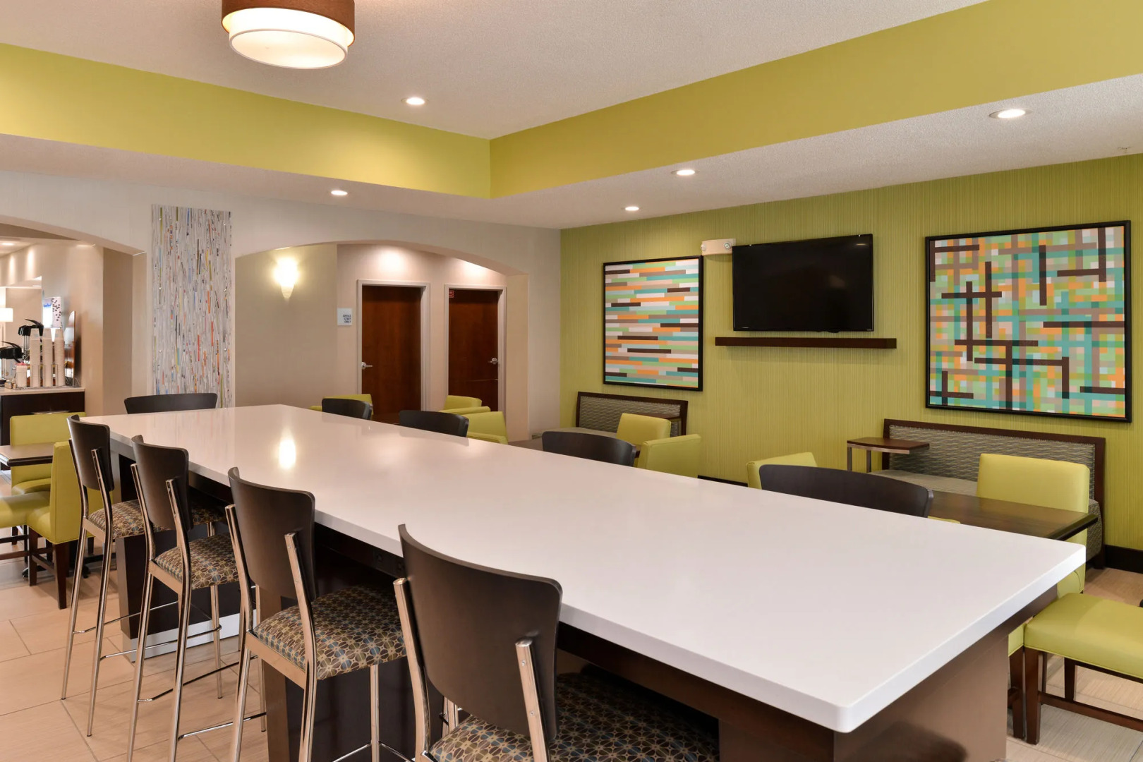 Holiday Inn Express Hotel & Suites Cincinnati-Blue Ash by IHG